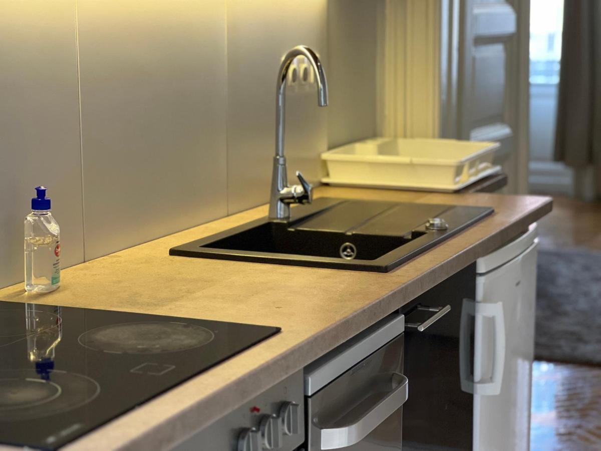 N38 Apartments By Small Home ブダペスト エクステリア 写真