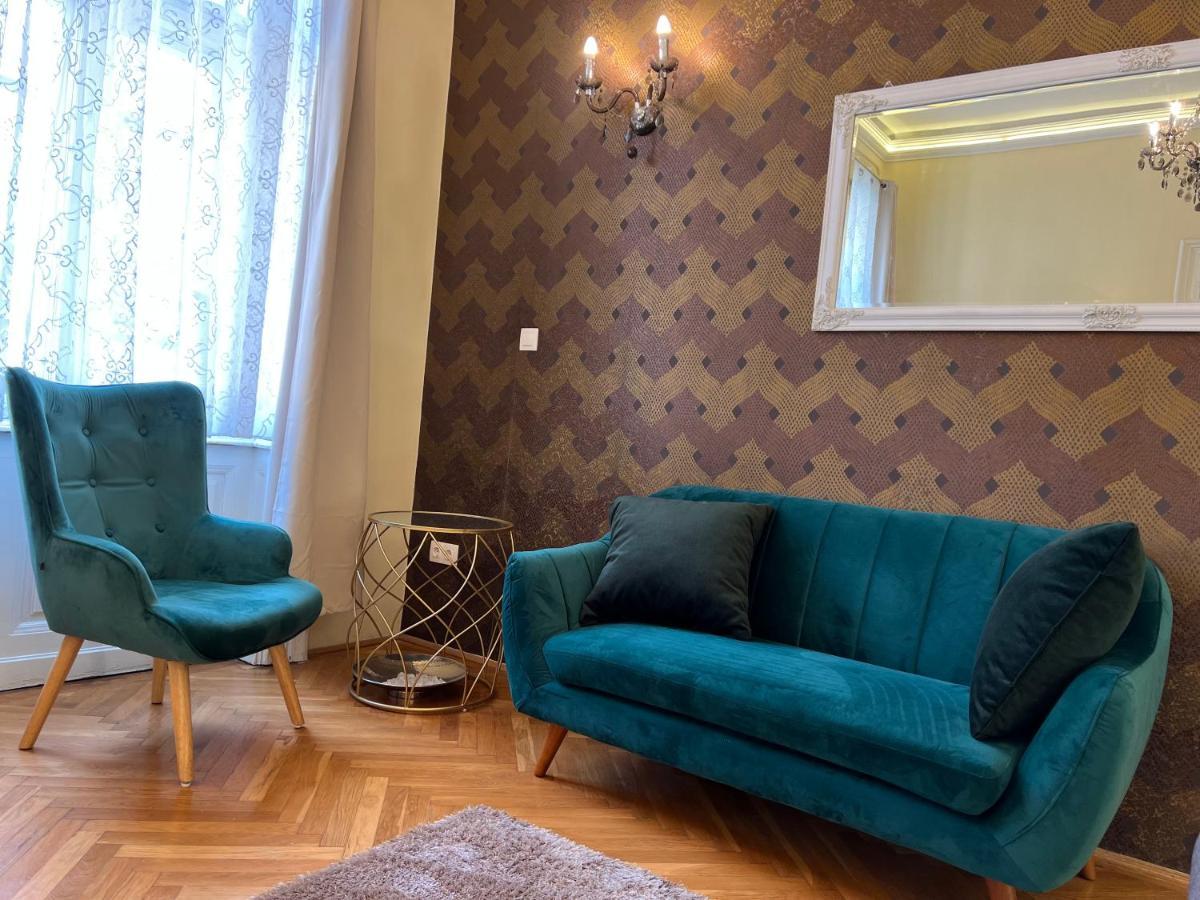 N38 Apartments By Small Home ブダペスト エクステリア 写真
