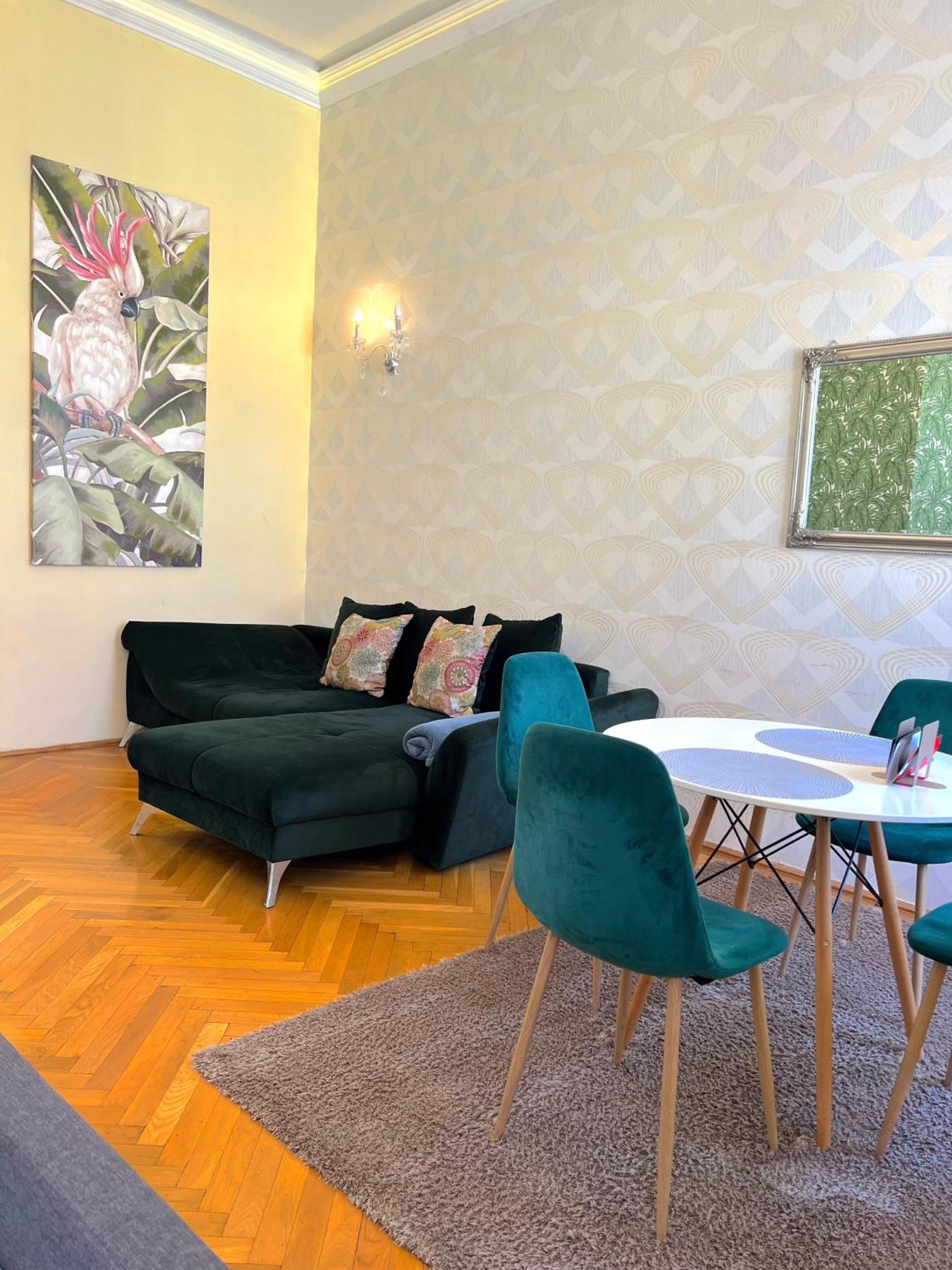 N38 Apartments By Small Home ブダペスト エクステリア 写真